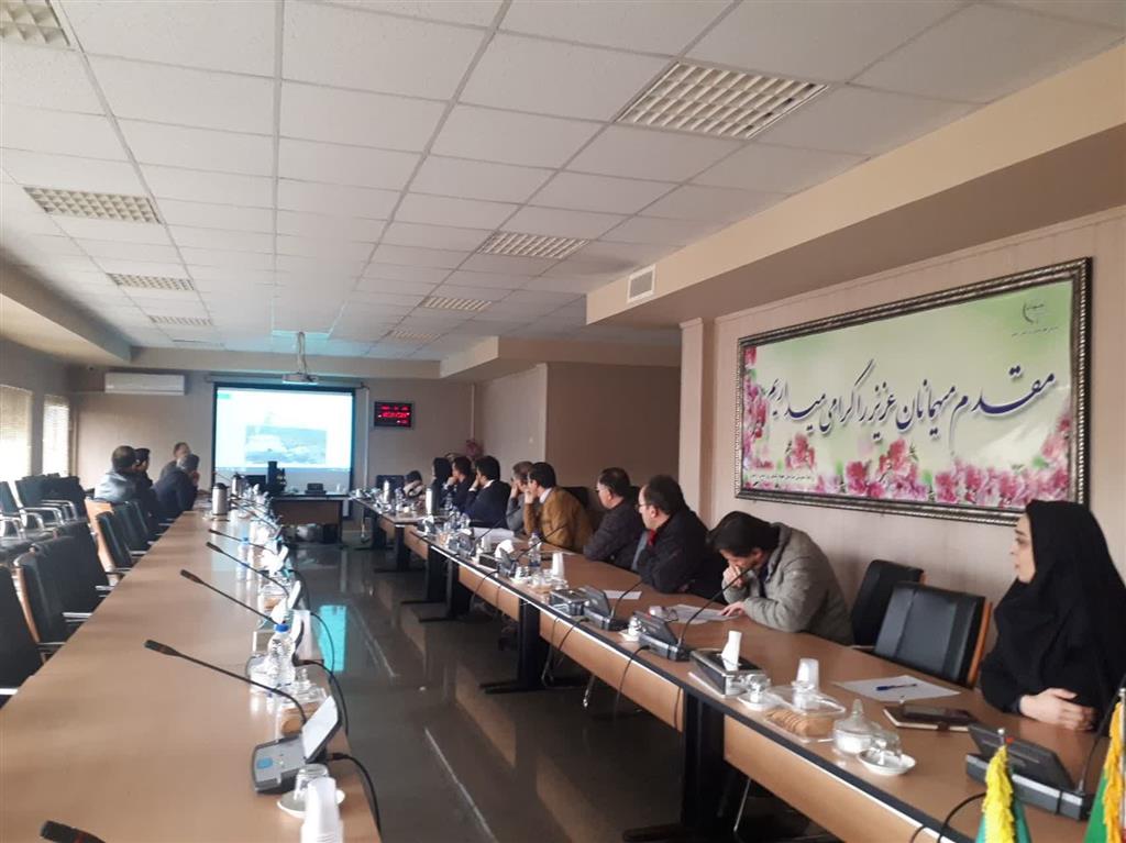 برگزاری دوره آموزشی «بهره برداری از روش آبفشان دوار (سنترپیوت)»